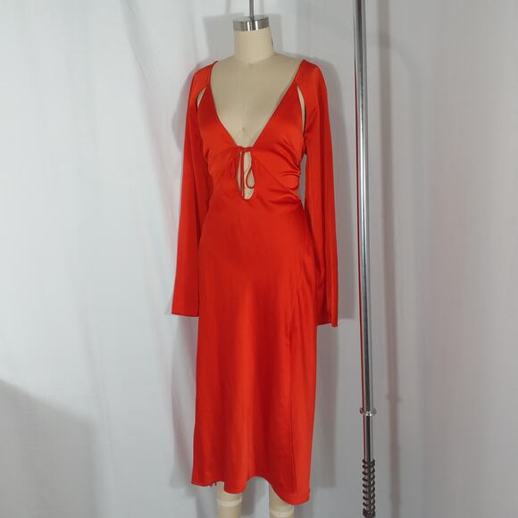 L'Academie 'Connor' Red Satin Midi Dress Size M - Picture 2 of 5
